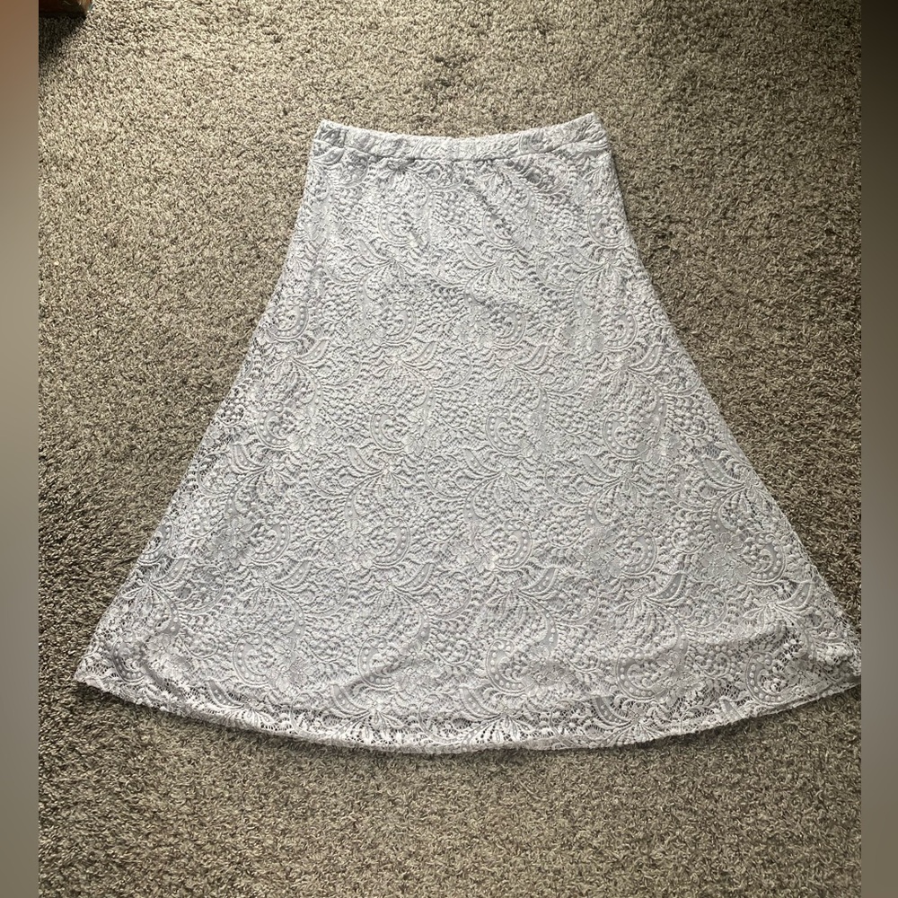 Elegant Lace maxi Skirt in Light Gray

39 inches Long